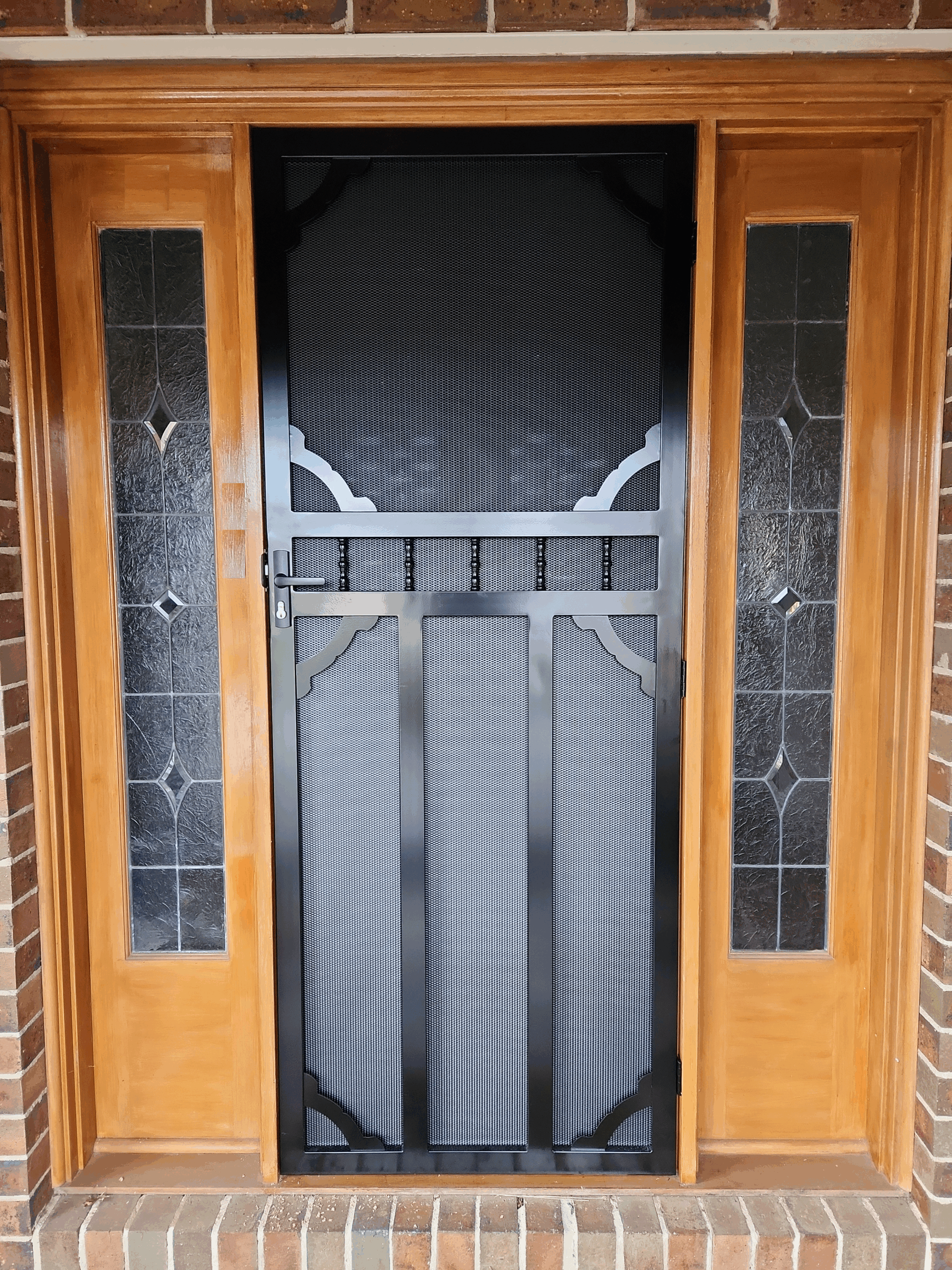 Is Your Screen Door in Need of Repair? Quick Solutions for Fixing Screen Doors 1 Daylesford 5 Clear Breeze Doors scaled