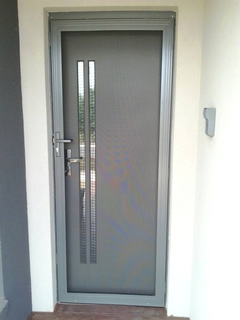 Clear Breeze Stainless Steel Mesh Door WoodlandGrey 2