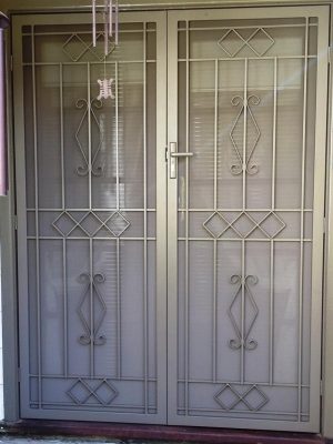 Cb: 41 Clear Breeze Bright Steel Security Double Doors With Privacy Mesh In Jasper.