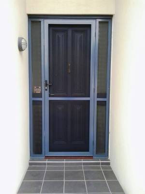 CB: 4 Clear Breeze Stainless Steel & Side Panels With Reinforce Mid Rails. Over Sized Door 2370mm Height