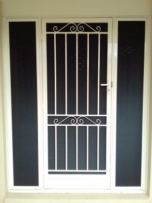 Clear Breeze Steel Kerang With Heavy Duty Privacy Mesh &Amp; Two Side Panels