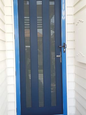 CB: 42 Clear Breeze Stainless Special Order Colour Pommel Blue