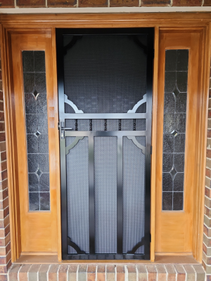 Cb: 70 Clear Breeze Steel Daylesford 5 With Hi Strength Privacy Black Mesh.