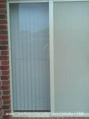 Cb: 15 Clear Breeze Stainless Steel Mesh Sliding Screen Door 760M Wide Powder Coated All In One Colour Primrose