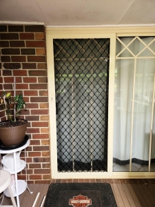 Standard Diamond Blackgrille Slider